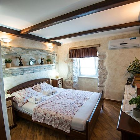 Diana More Baska  Exterior photo